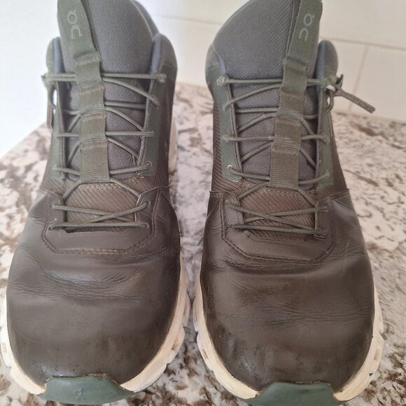 On running cloud hi sneakers waterproof Leather size 9.5 - Picture 1 of 12